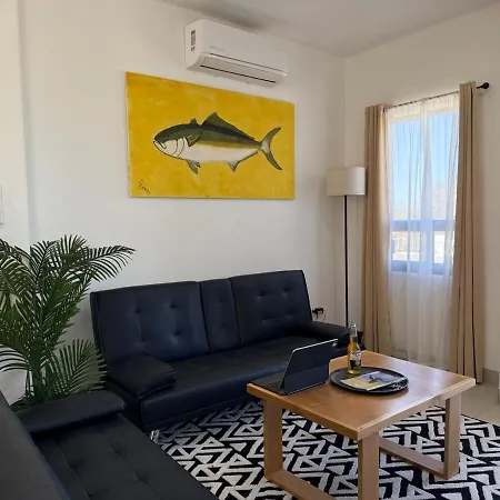 Cozy Full Condo With Pool And Close To The Beach